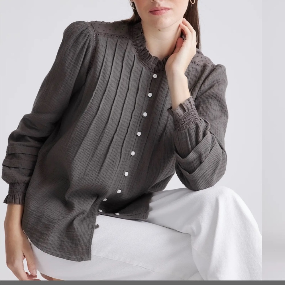 Quince Charcoal Pintuck Button-Down Cottagecore Blouse Ruffle Trim Cotton Sz Med - Picture 3 of 12